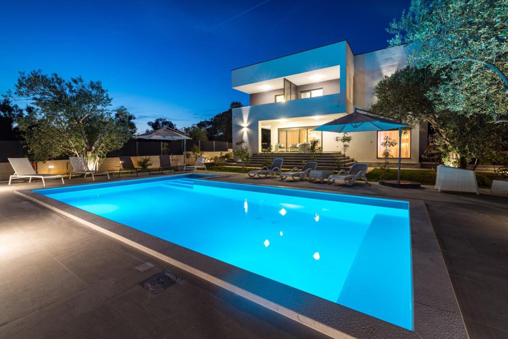 Crowonder Sun Dance Apartments With Heated Swimming Pool Seaview And Garden Sveti Filip i Jakov Exterior foto